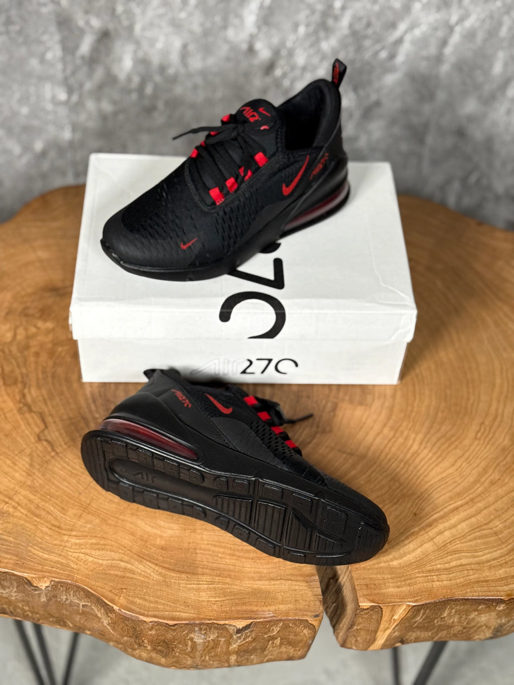 NIKE 270 MODEL