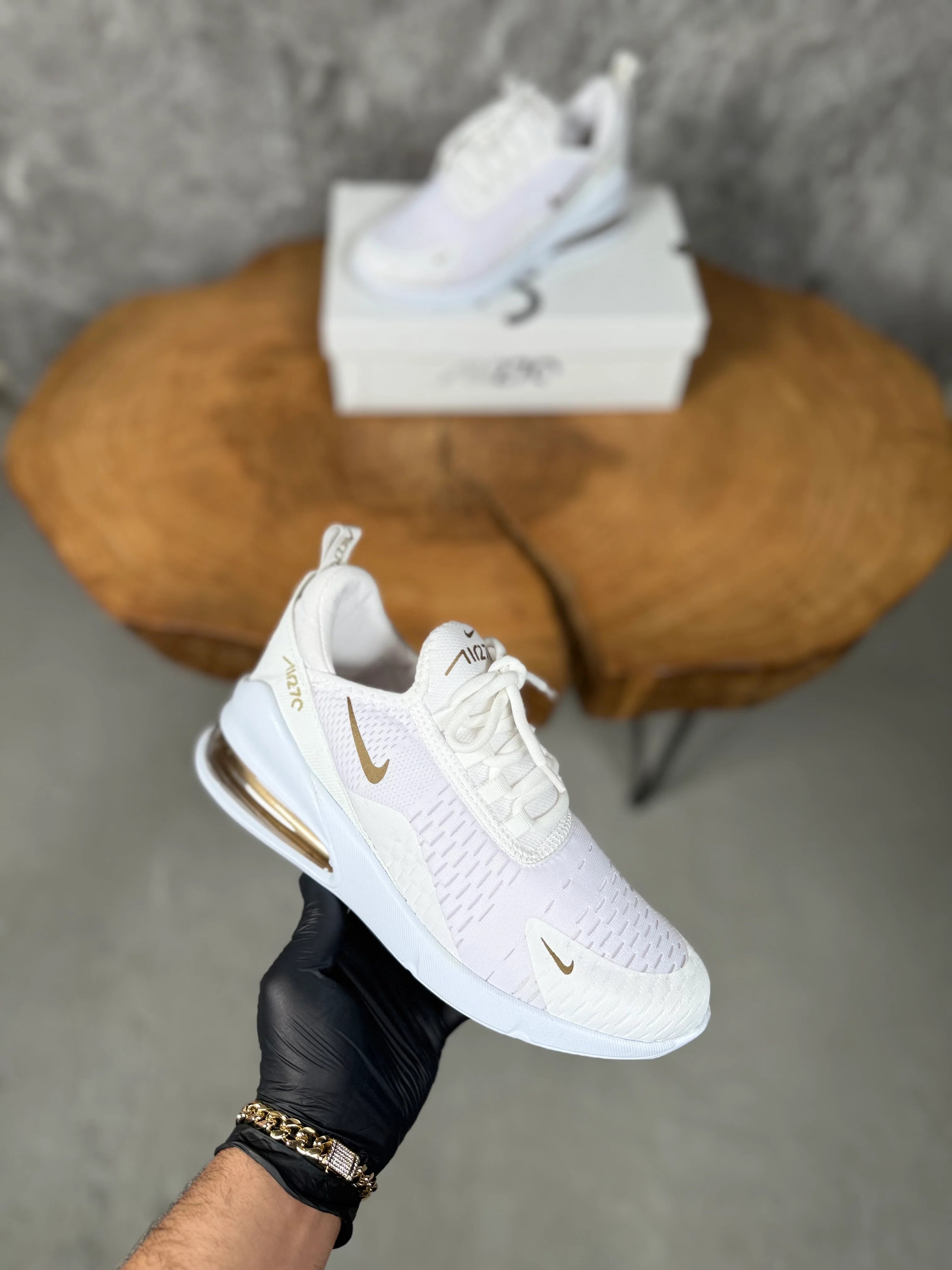 NIKE 270 MODEL