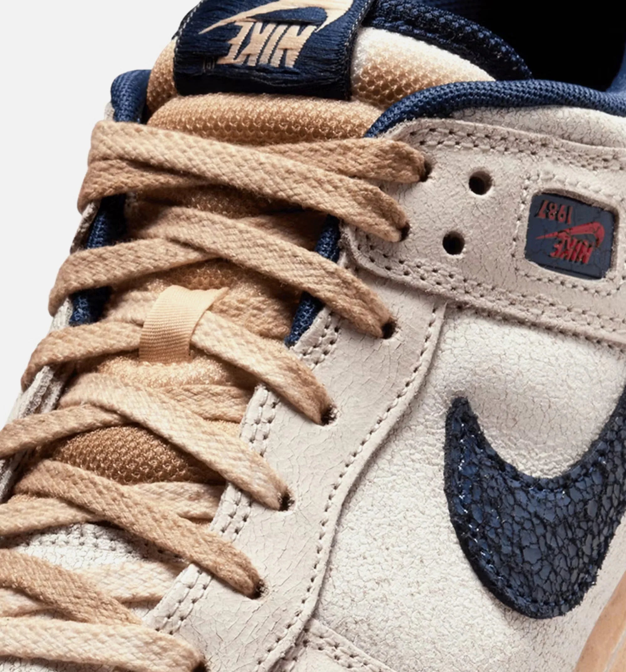 Stranger Things x Dunk Low Mens Lifestyle Shoe Phantom Midnight Navy