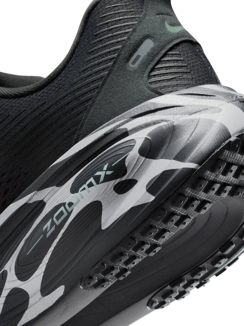 Nike Vomero 18 Mens Shoe