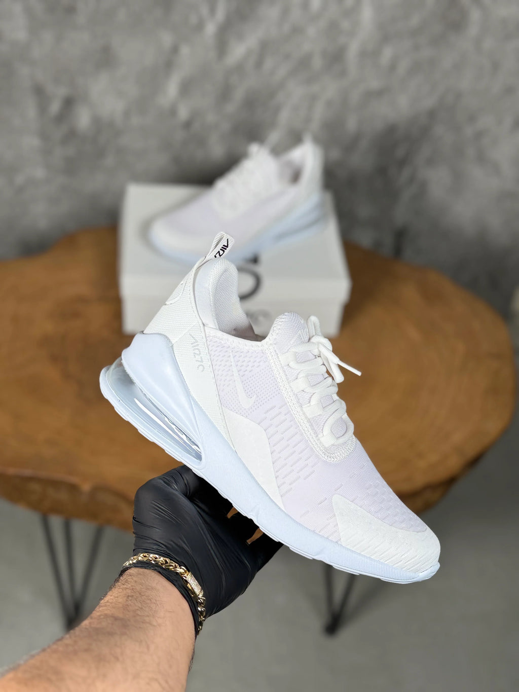 NIKE 270 MODEL