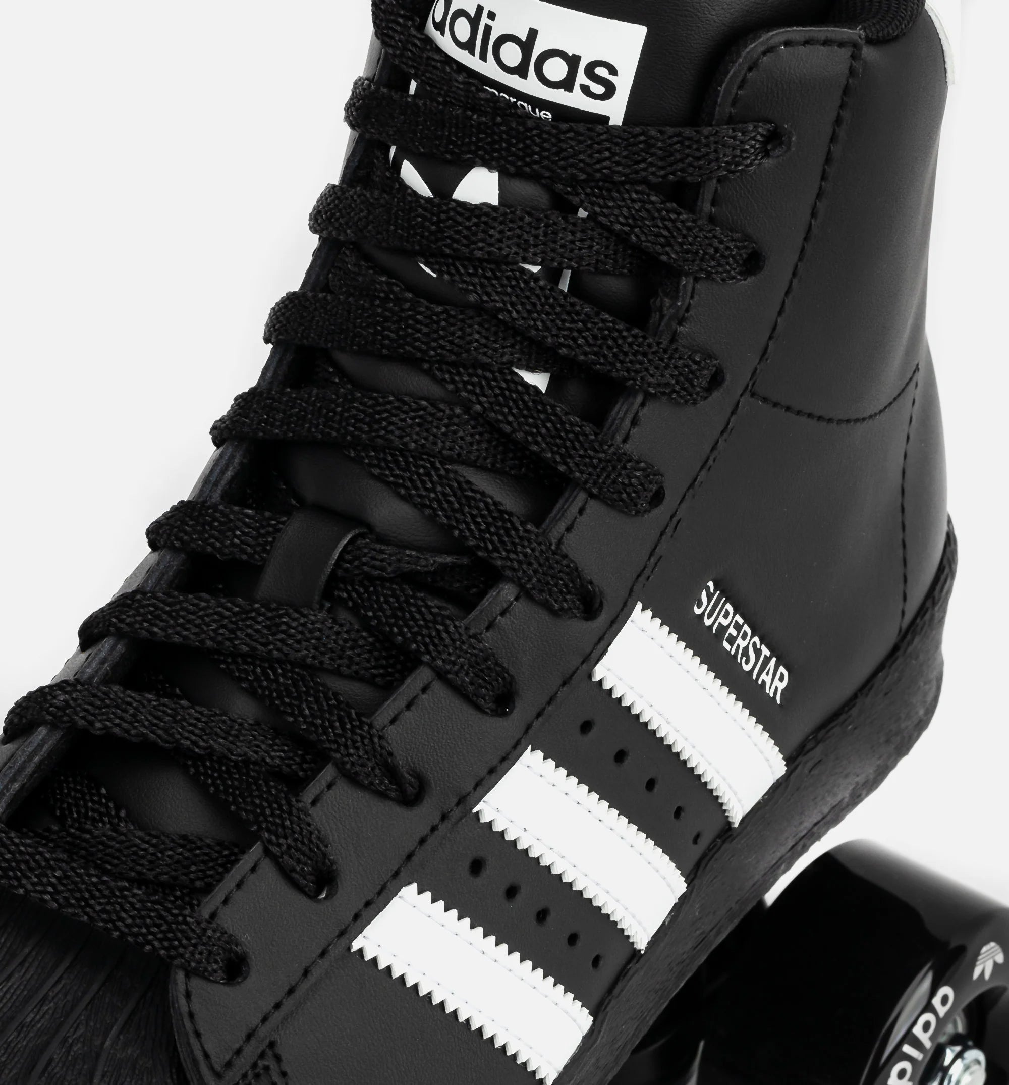 Superstar 82 Skate Womens Lifestyle Shoe Core Black Cloud White Silver Metallic
