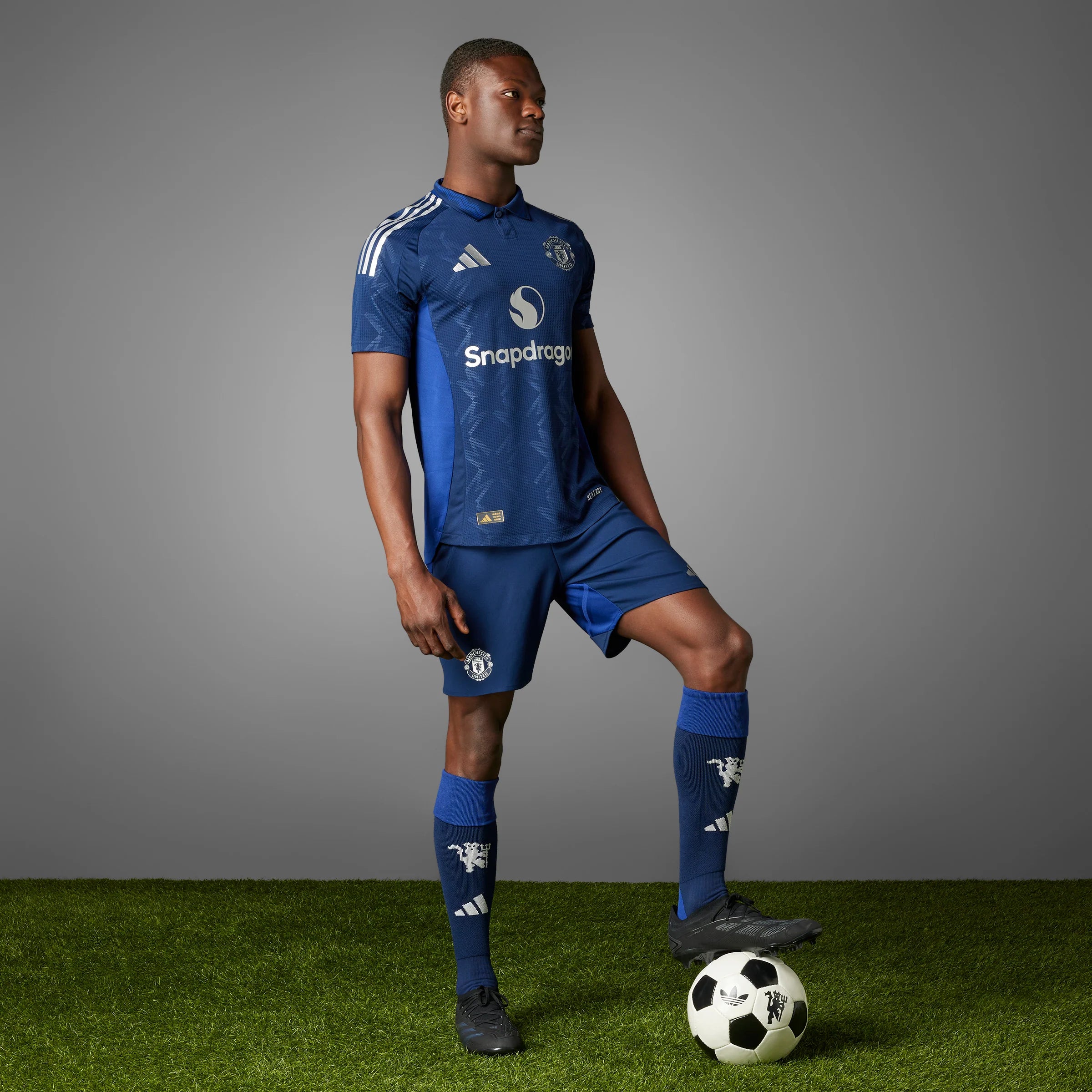 adidas Manchester United Away Authentic Mens Soccer Jersey 24 25 Night Indigo White
