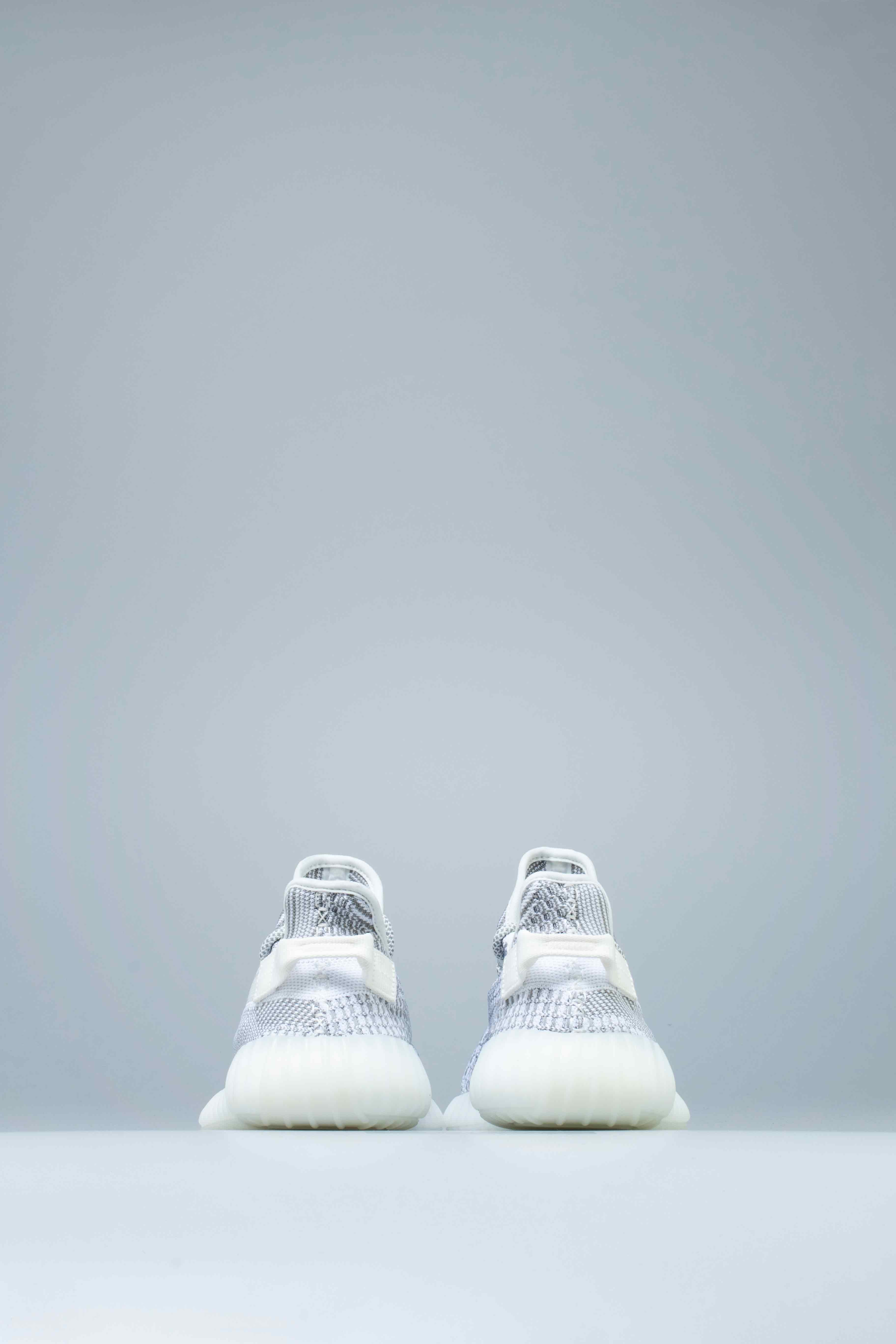 Yeezy Boost 350 V2 Static Mens Lifestyle Shoe Static Free Shipping