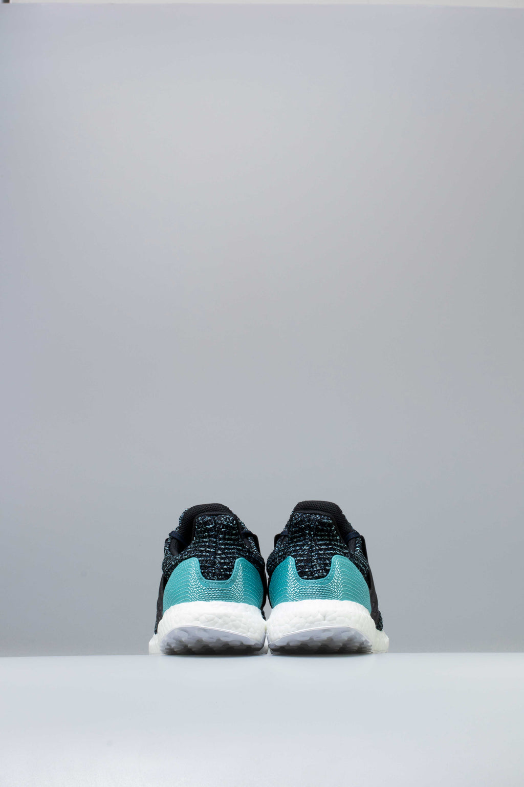 Ultraboost Parley Mens Shoe Carbon Blue Spirit