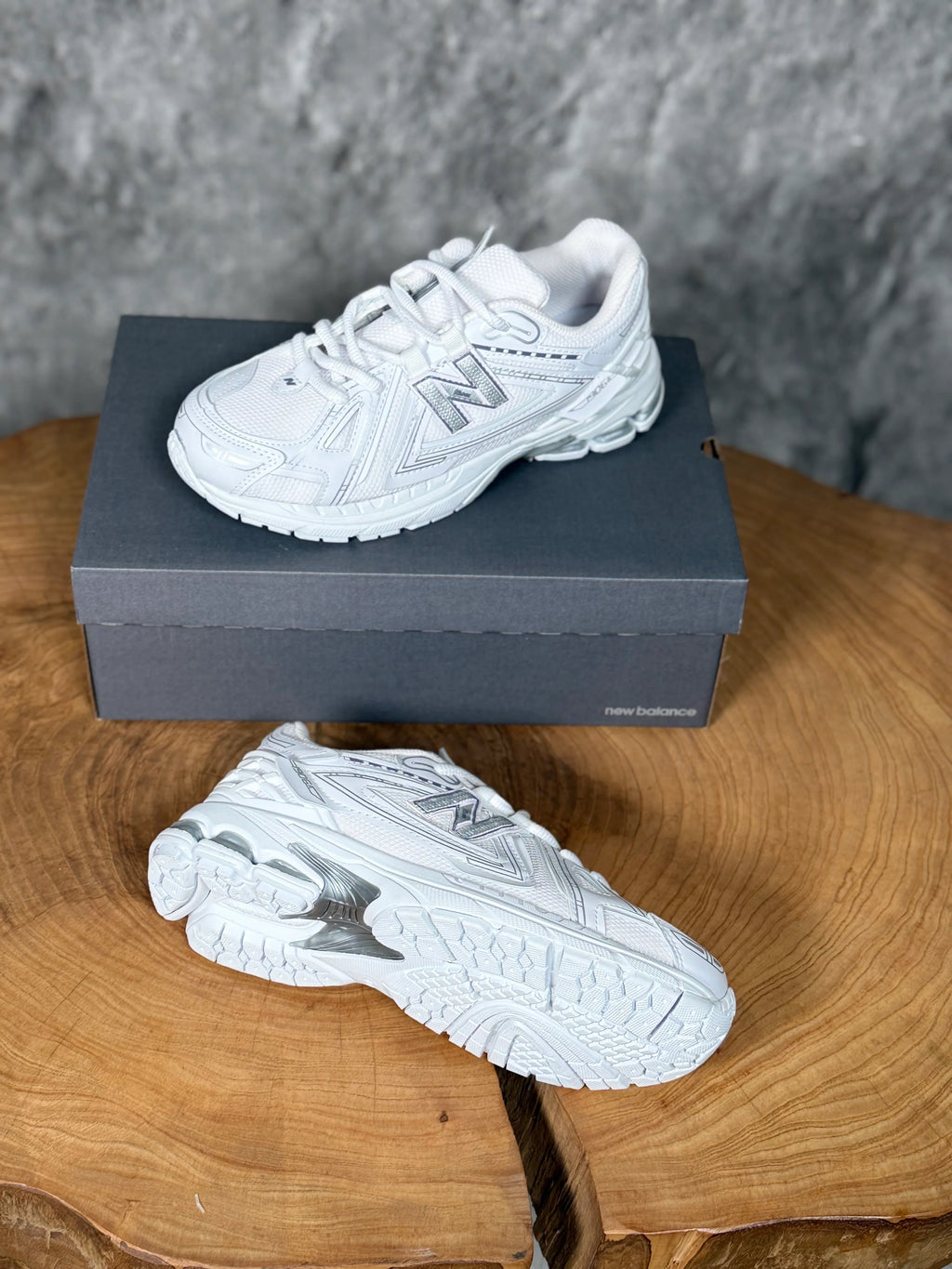 NEW BALANCE 1906 MODEL