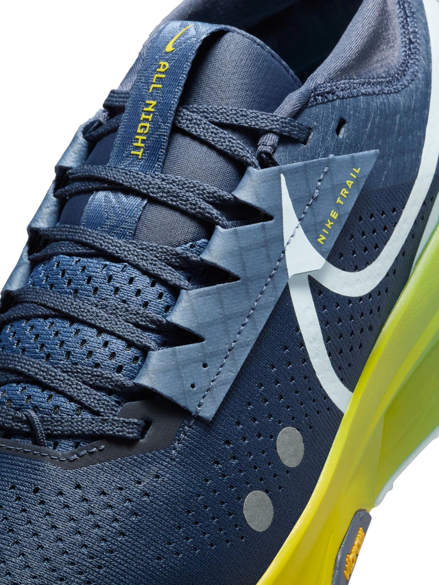 Nike Mens ZoomX Zegama Trail 2 Shoes