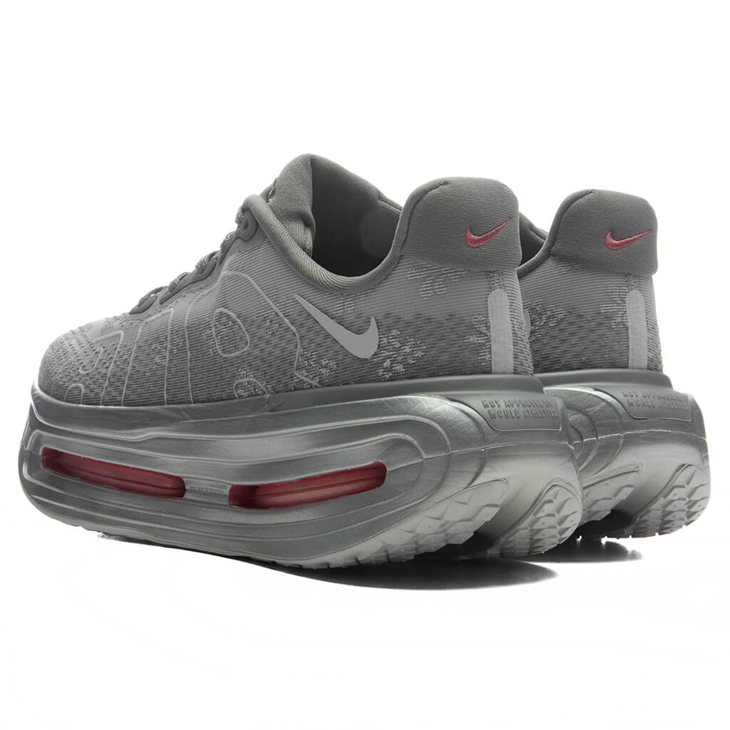 Womens Vomero Premium Fleur De Lis Geyser Grey Peony Metallic Silver