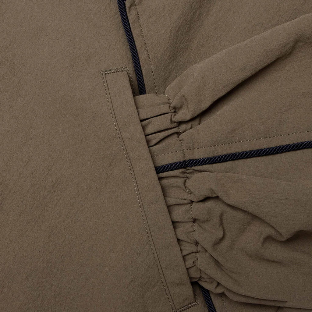 Growth Track Jacket Pebble