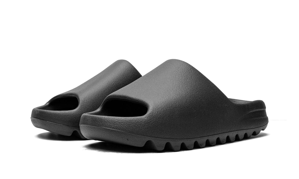 YEEZY SLIDEOnyx 2022 2023
