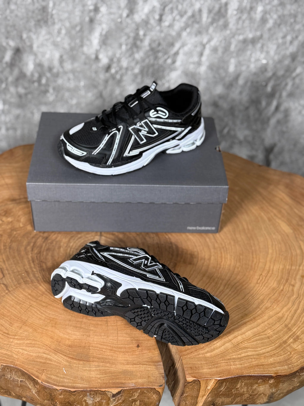 NEW BALANCE 1906 MODEL