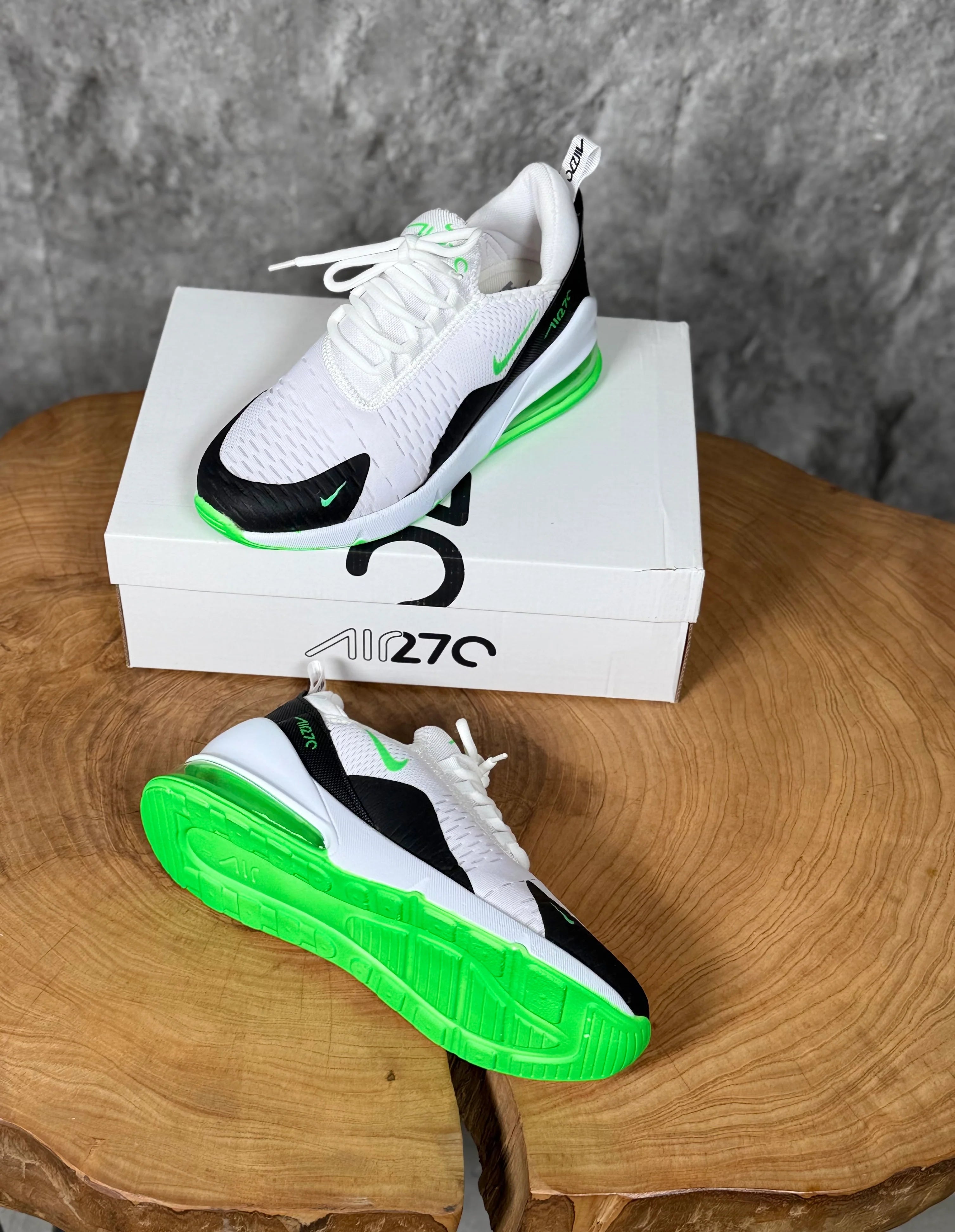 NIKE 270 MODEL