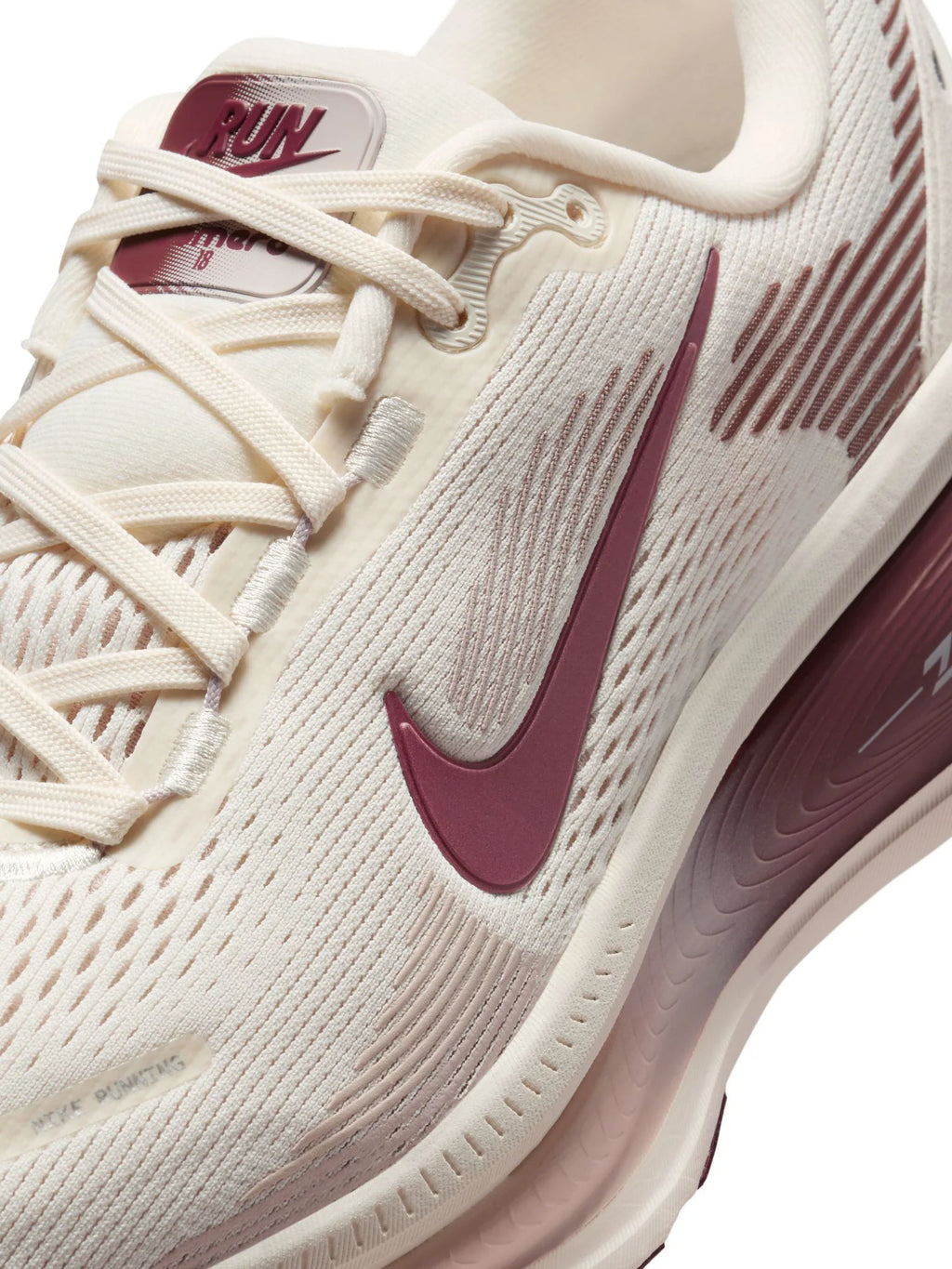 Nike Vomero 18 Womens Shoe