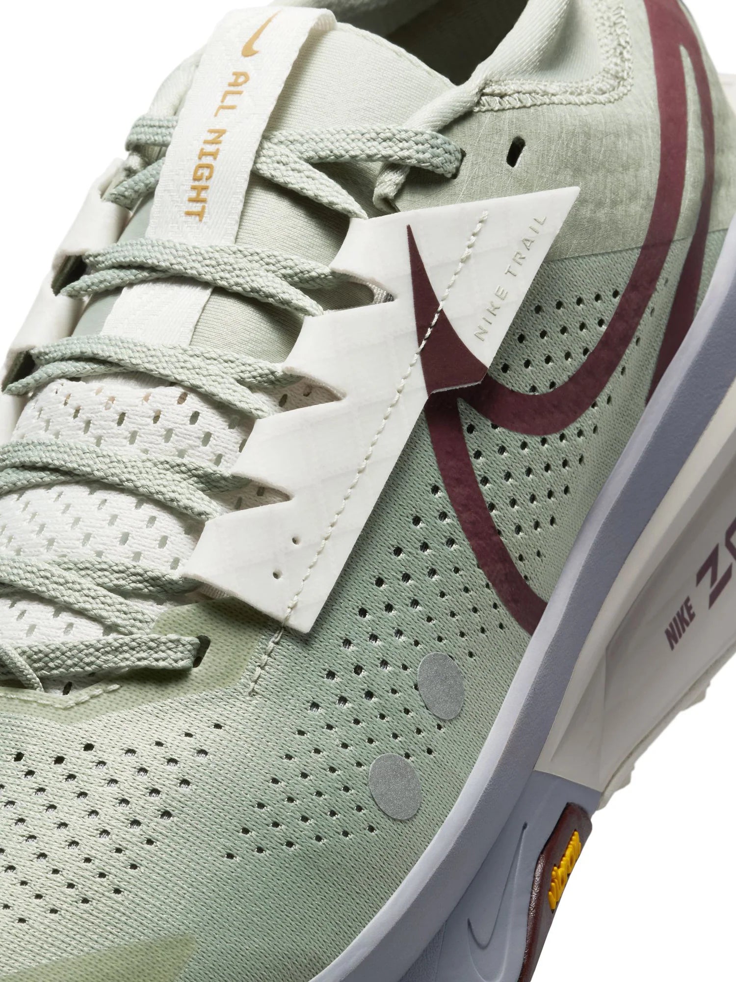 Nike Mens ZoomX Zegama Trail 2 Shoes