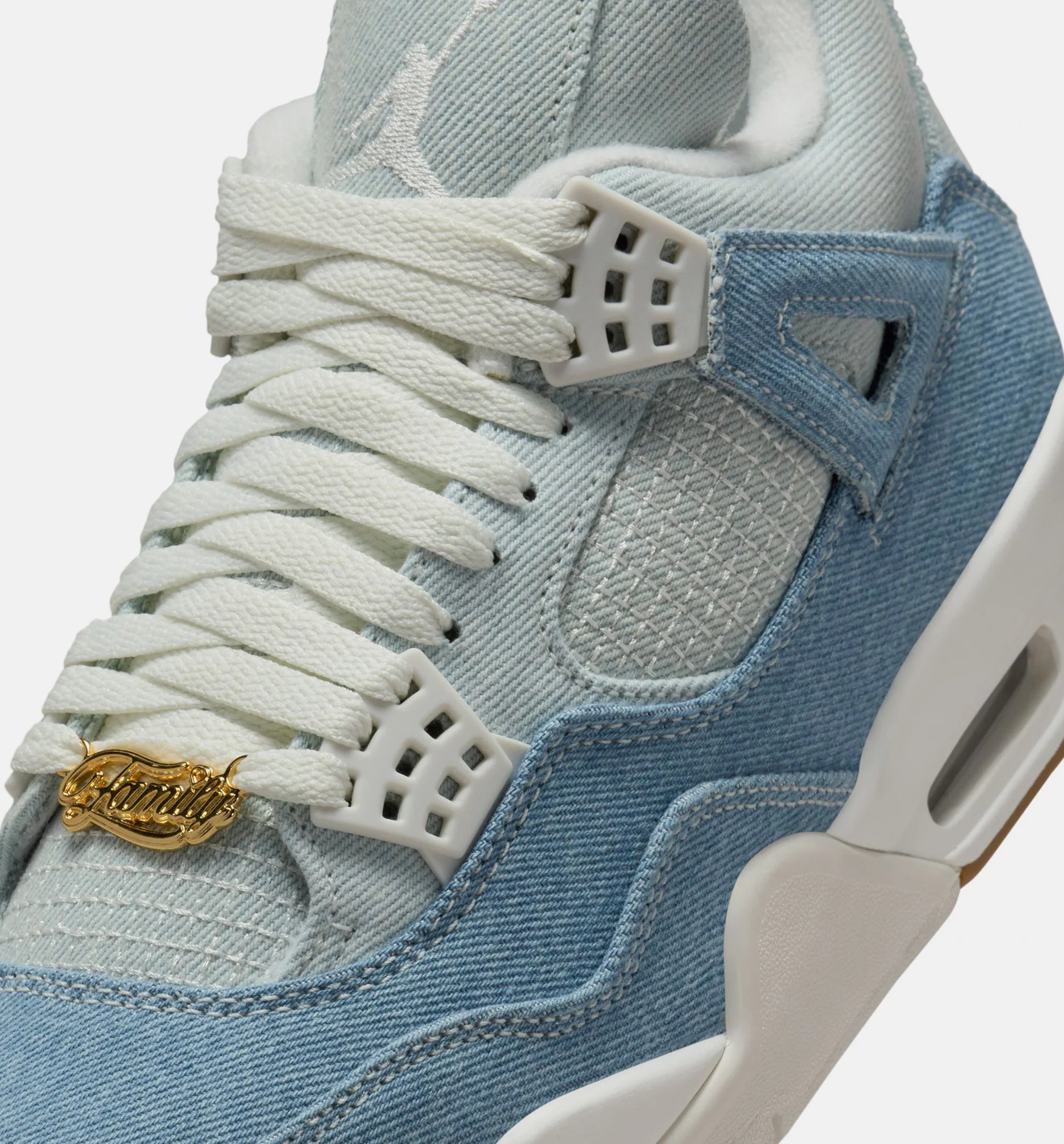 Air Jordan 4 Retro Worn Blue Womens Lifestyle Shoe Sail Sail Gum Light Brown Worn Blue
