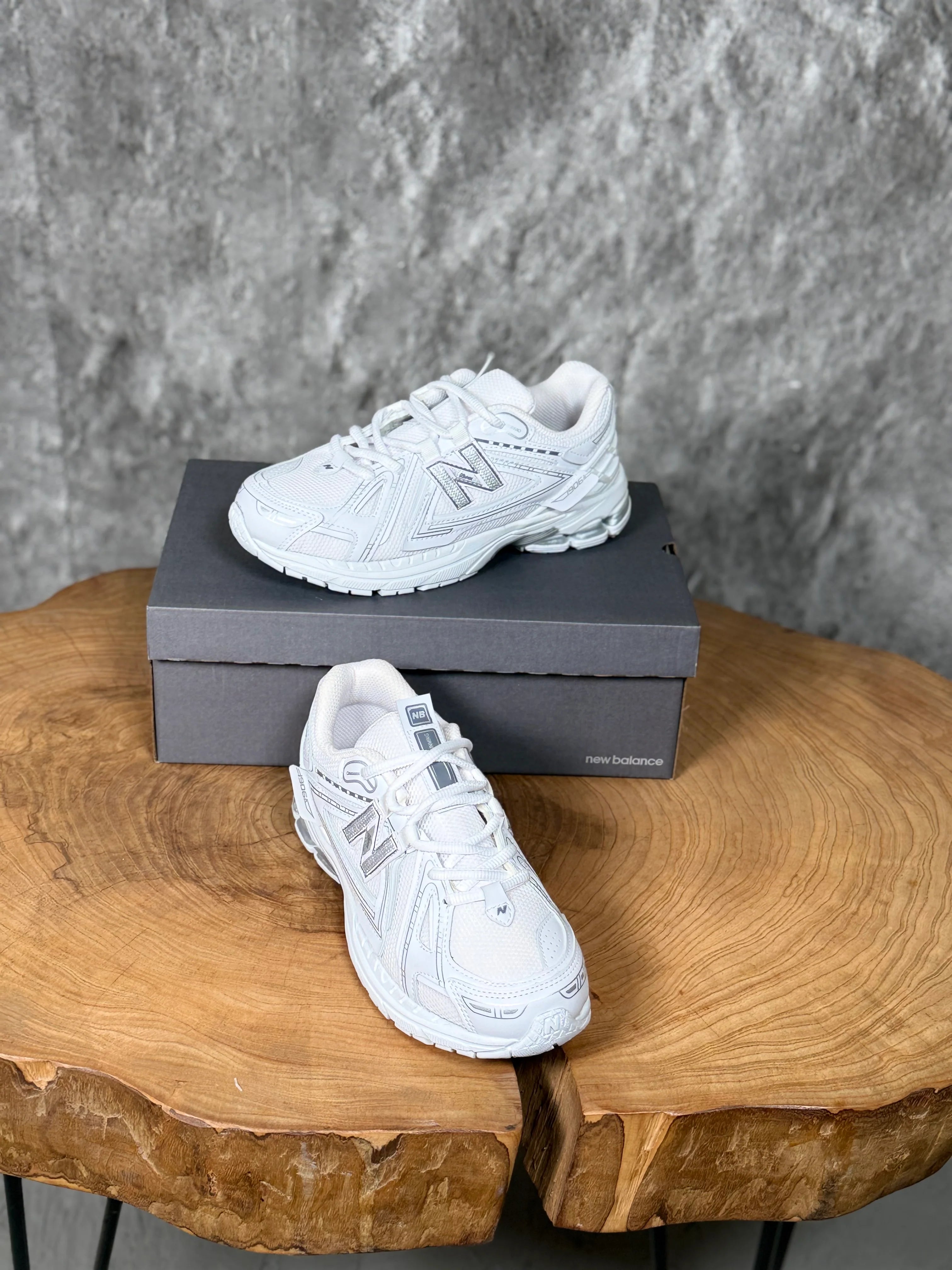 NEW BALANCE 1906